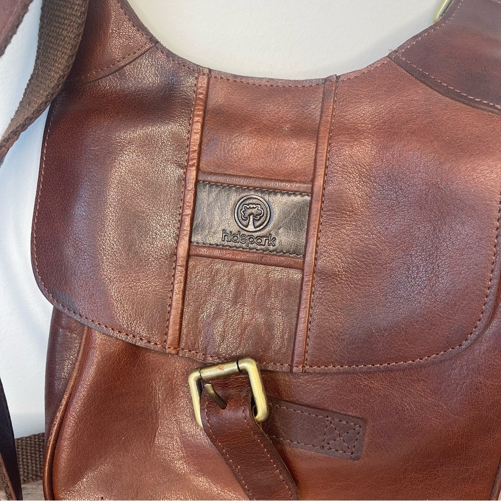 HidePark Amber women’s Cognac leather crossbody bag purse tote - Picture 8 of 10